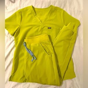 Figs women’s scrub set medium